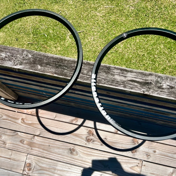 Alienation carbon rims 20" BMX - Picture 2 of 2